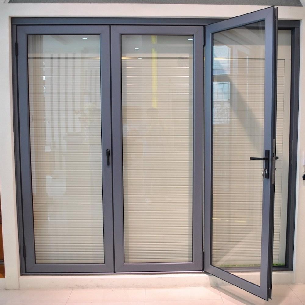 أبواب المنيوم مفصلية